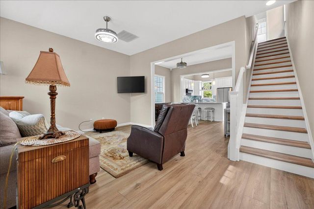 121 Hyacinth Street, Summerville, SC 29483