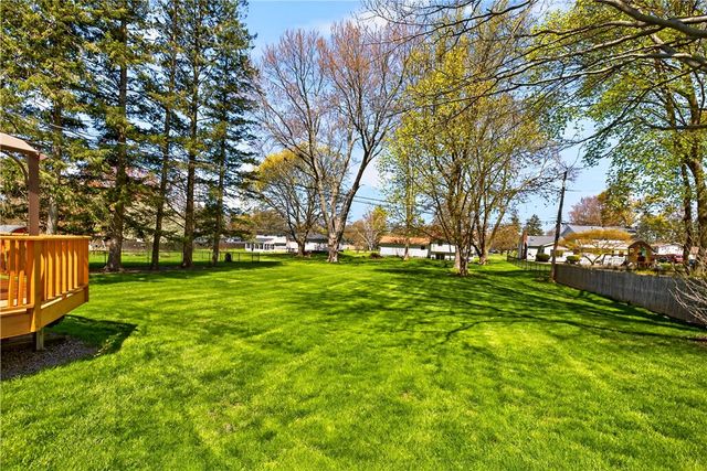 596 Embury Road, Penfield, NY 14625