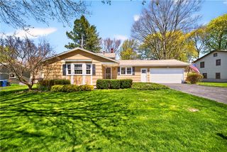 596 Embury Road, Penfield, NY 14625