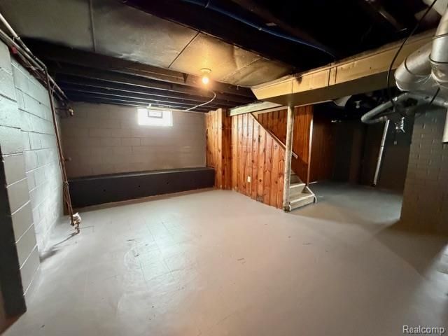 18808 Kingsville Street, Harper Woods, MI 48225