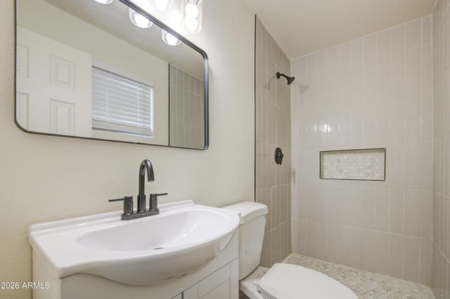 6649 W CAMBRIDGE Avenue, Phoenix, AZ 85035