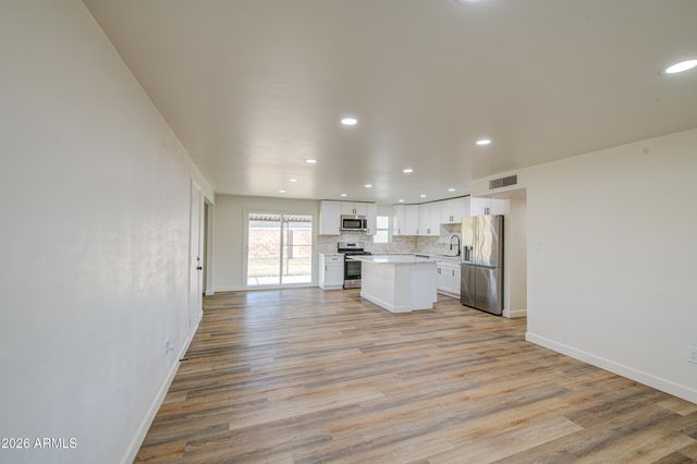 6649 W CAMBRIDGE Avenue, Phoenix, AZ 85035