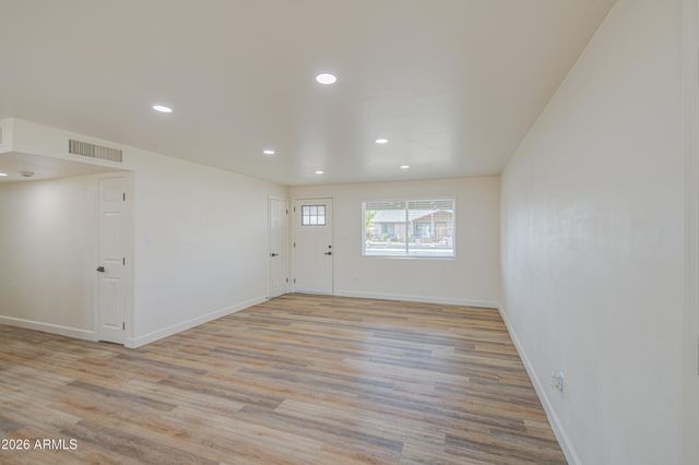6649 W CAMBRIDGE Avenue, Phoenix, AZ 85035