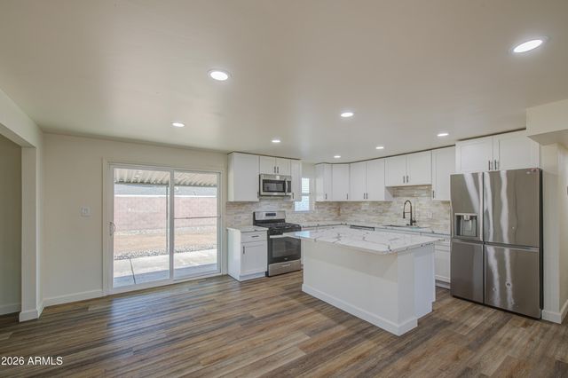 6649 W CAMBRIDGE Avenue, Phoenix, AZ 85035