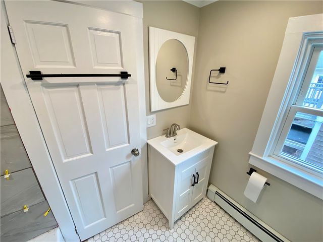 5 Simmons Street 2, Newport, RI 02840