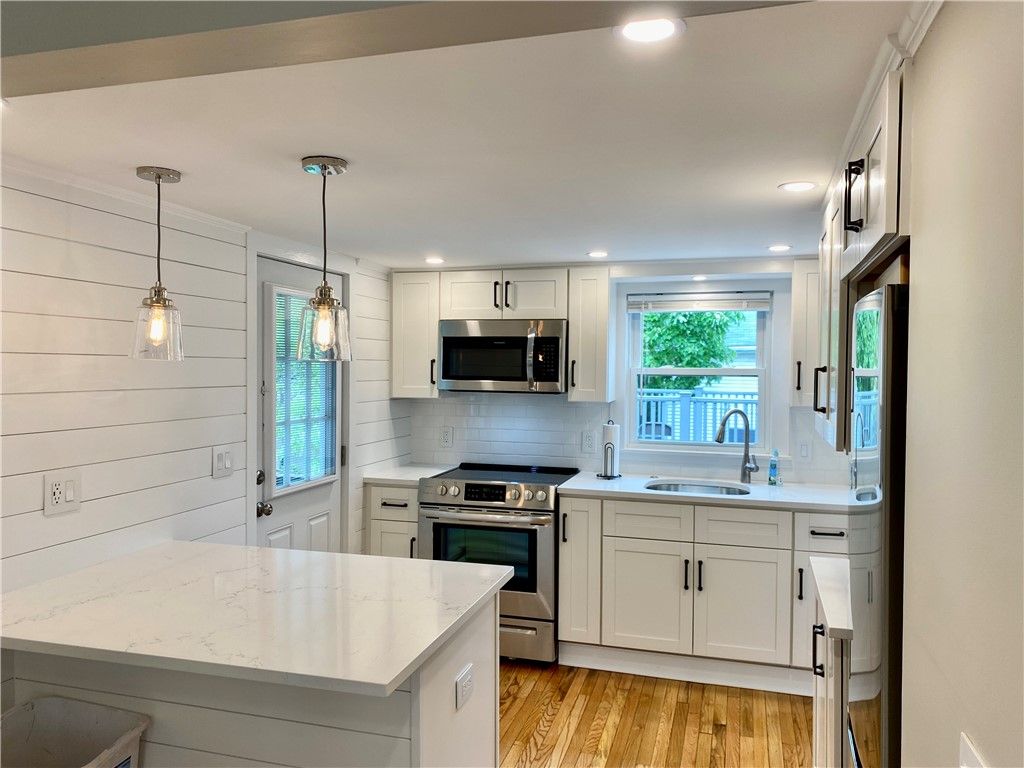 5 Simmons Street 2, Newport, RI 02840