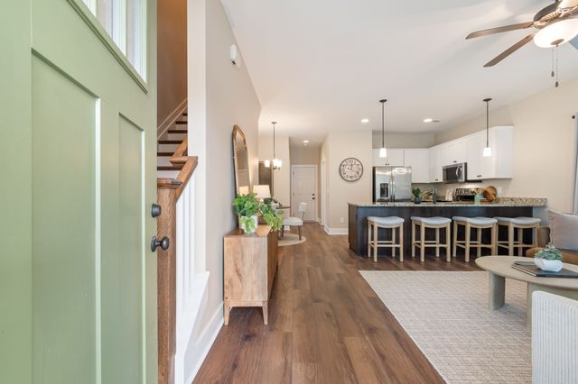 2012 Village Park Cir, Old Hickory, TN 37138