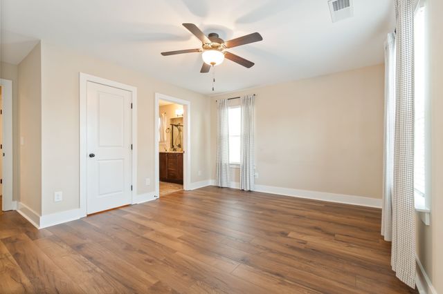 2012 Village Park Cir, Old Hickory, TN 37138