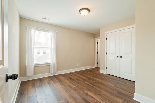 2012 Village Park Cir, Old Hickory, TN 37138