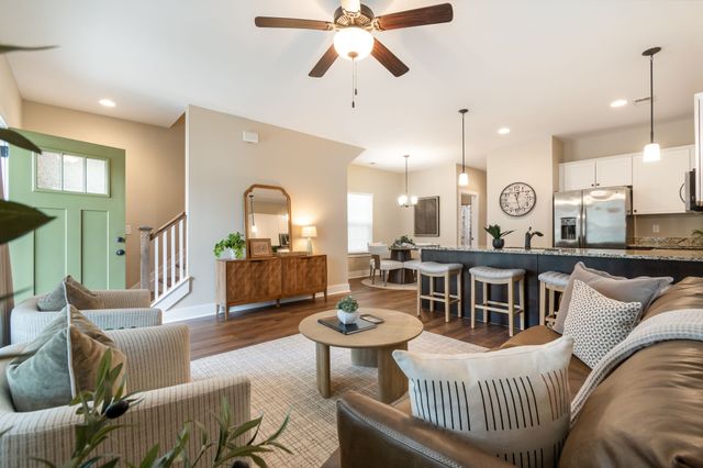 2012 Village Park Cir, Old Hickory, TN 37138