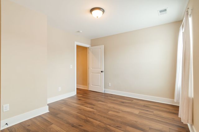 2012 Village Park Cir, Old Hickory, TN 37138