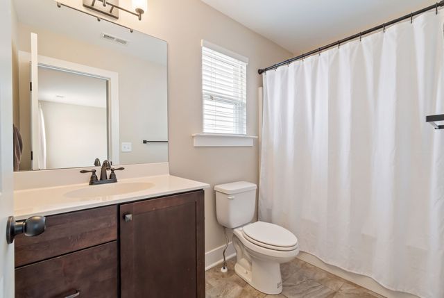 2012 Village Park Cir, Old Hickory, TN 37138