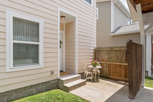 2012 Village Park Cir, Old Hickory, TN 37138