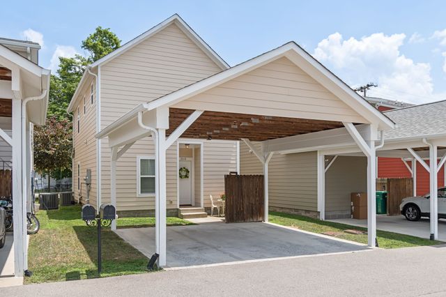 2012 Village Park Cir, Old Hickory, TN 37138