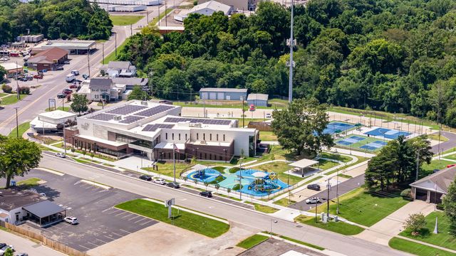 2012 Village Park Cir, Old Hickory, TN 37138