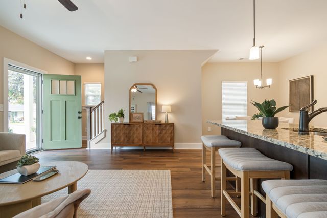 2012 Village Park Cir, Old Hickory, TN 37138