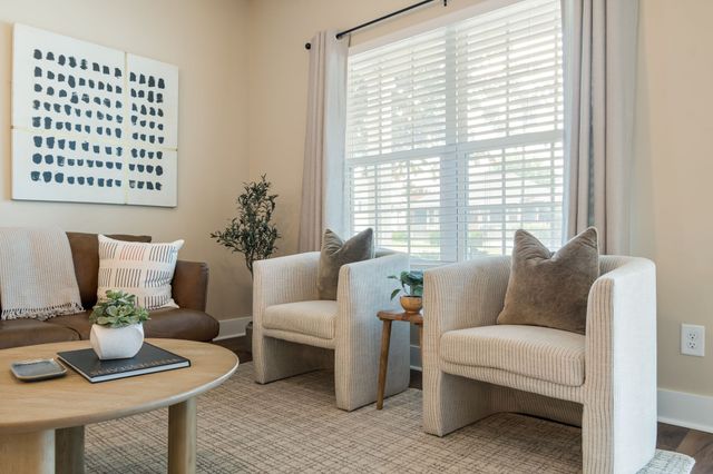 2012 Village Park Cir, Old Hickory, TN 37138