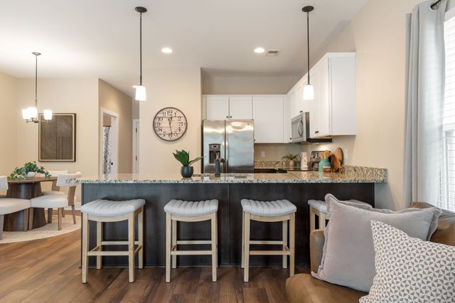 2012 Village Park Cir, Old Hickory, TN 37138