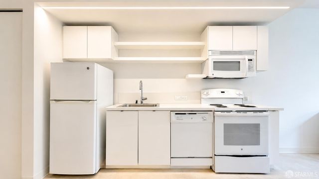 400 Grove Street 305, San Francisco, CA 94102