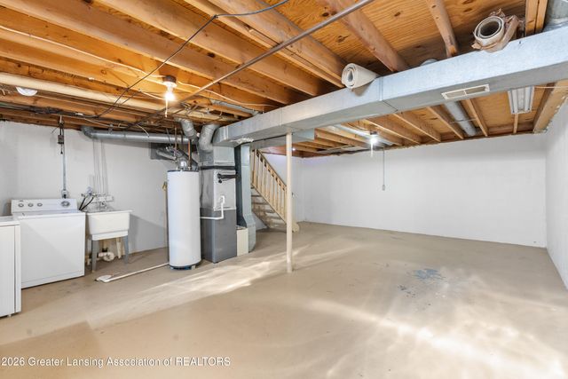 6137 Scotmar Drive, Lansing, MI 48911