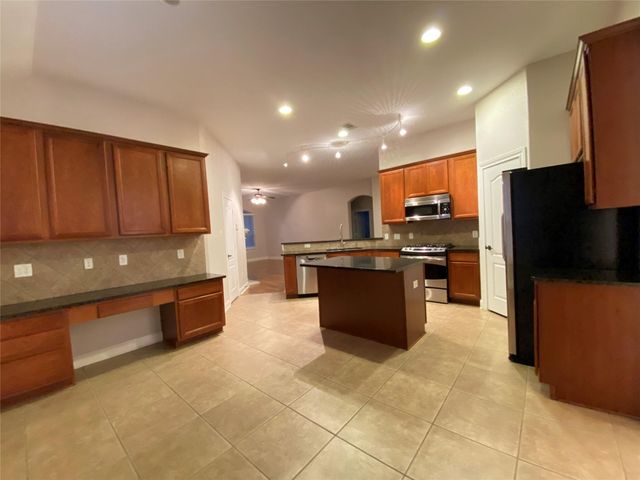 204 Bailey Brook Lane, Dickinson, TX 77539