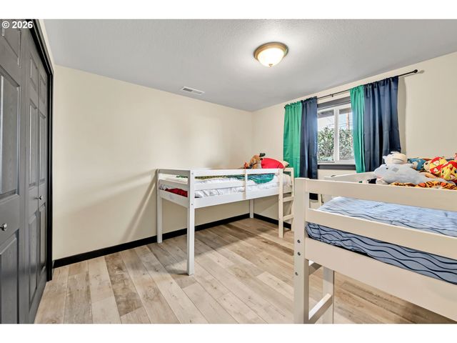 3740 MARSHALL Ave, Eugene, OR 97402