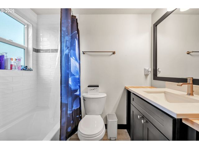 3740 MARSHALL Ave, Eugene, OR 97402