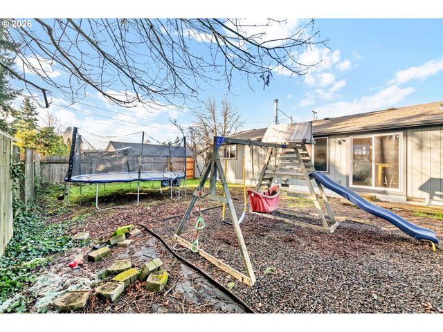 3740 MARSHALL Ave, Eugene, OR 97402