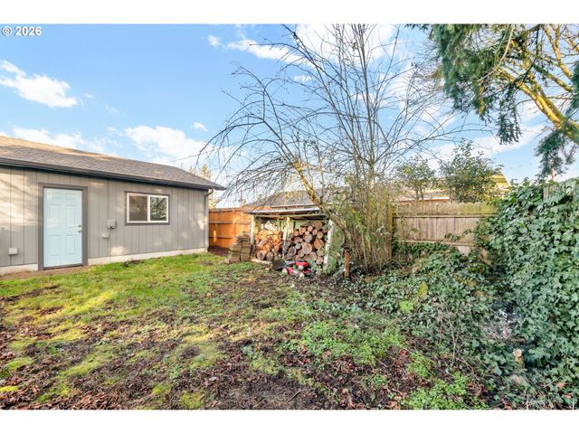 3740 MARSHALL Ave, Eugene, OR 97402