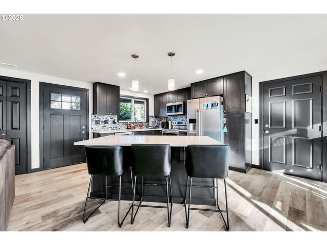 3740 MARSHALL Ave, Eugene, OR 97402