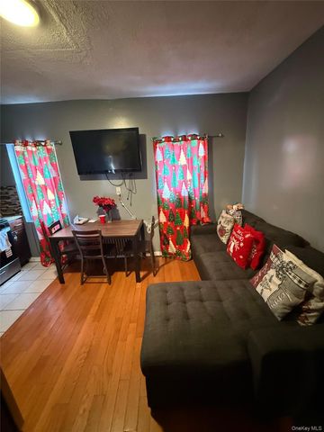 10737 Van Wyck Expressway, Jamaica, NY 11435