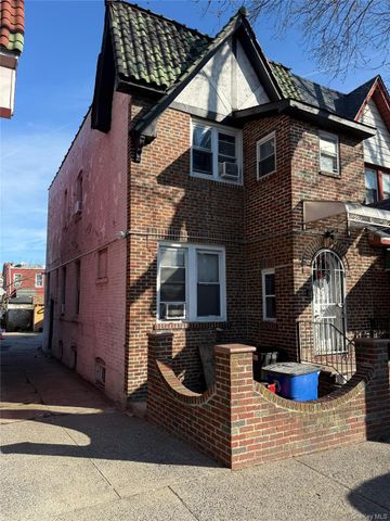 10737 Van Wyck Expressway, Jamaica, NY 11435