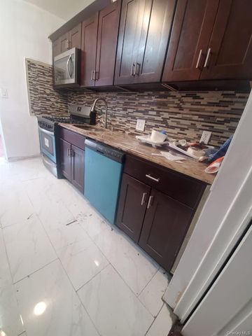 10737 Van Wyck Expressway, Jamaica, NY 11435