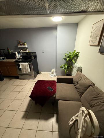 10737 Van Wyck Expressway, Jamaica, NY 11435