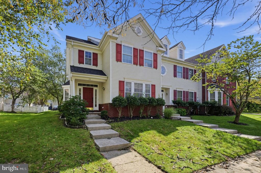 13 HORSESHOE PL, CHESTERFIELD, NJ 08515 — photo 2