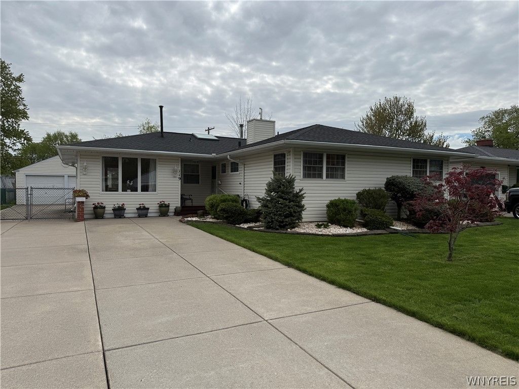 119 Greenleaf Avenue, Tonawanda, NY 14150