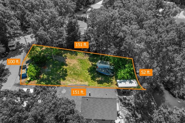 4325 Oakguard Drive, White Lake, MI 48383
