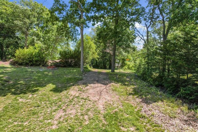 4325 Oakguard Drive, White Lake, MI 48383