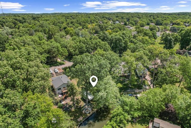 4325 Oakguard Drive, White Lake, MI 48383