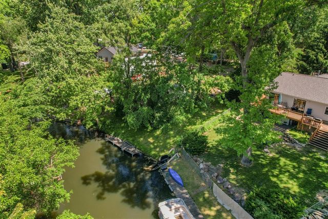 4325 Oakguard Drive, White Lake, MI 48383