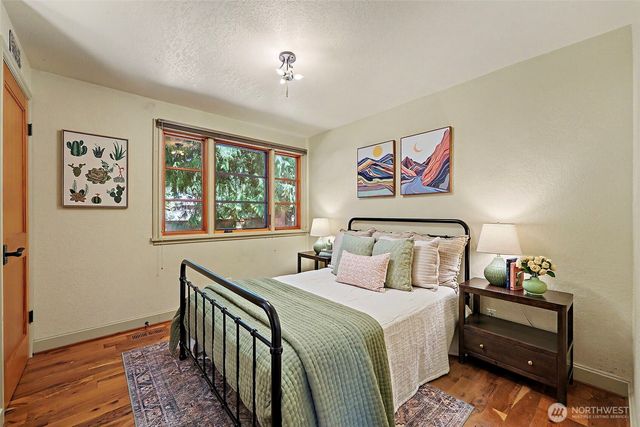 12838 NE 73rd Street, Kirkland, WA 98033