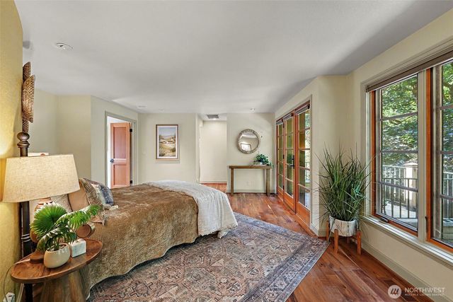 12838 NE 73rd Street, Kirkland, WA 98033