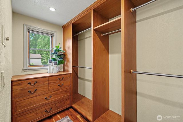 12838 NE 73rd Street, Kirkland, WA 98033