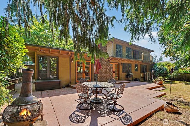 12838 NE 73rd Street, Kirkland, WA 98033