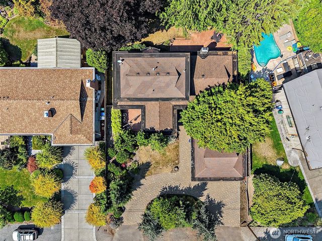 12838 NE 73rd Street, Kirkland, WA 98033