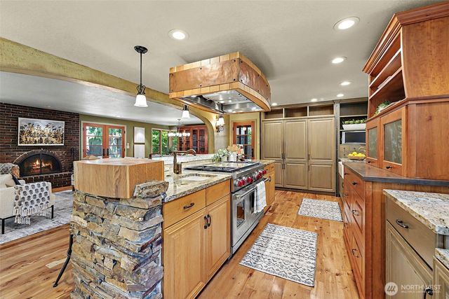 12838 NE 73rd Street, Kirkland, WA 98033