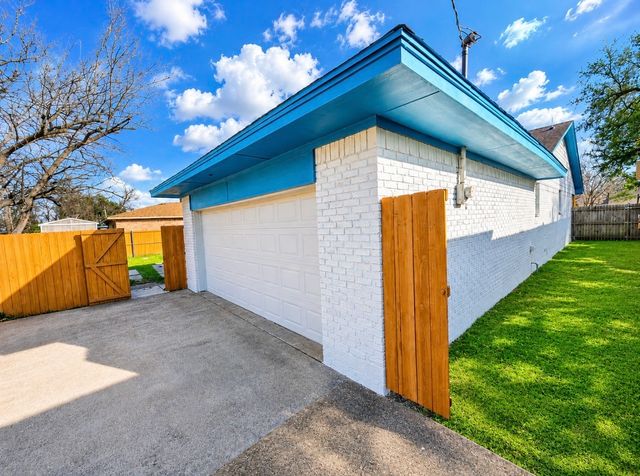 5737 Everglade Road, Dallas, TX 75227