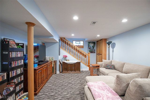 24690 Hawthorne Drive, Euclid, OH 44117