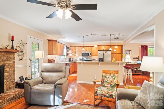 12 Steeplechase Court, Hendersonville, NC 28791