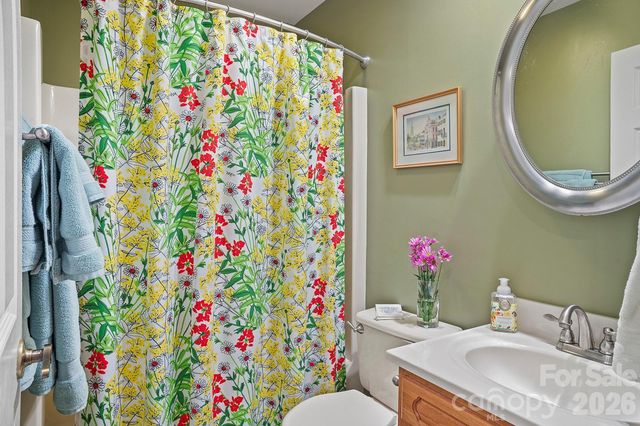 12 Steeplechase Court, Hendersonville, NC 28791
